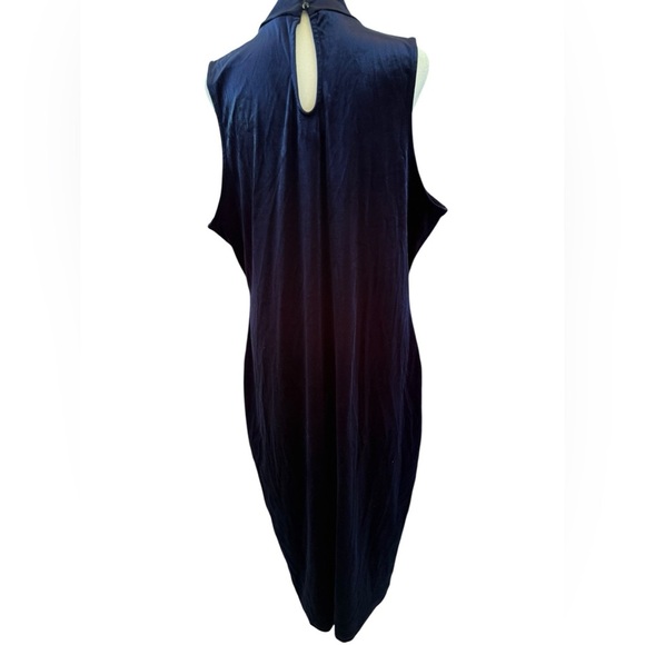 Love J Midnight Blue faux Velvet Dress with V cut neckline Size 2X - Picture 9 of 9